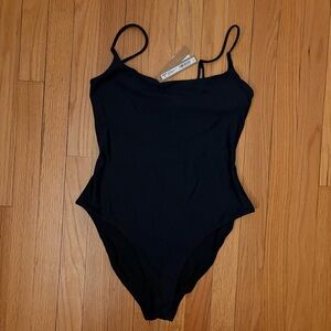 SKIMS Classic Swim One-Piece Straight Neckline Scoop Back Black L NWT